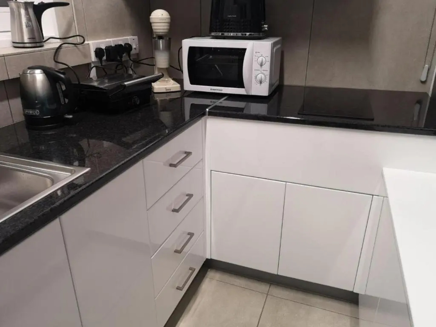 KALIDONIA RESIDENCE Suite Nicosia , Spacious 2 BR suite with office