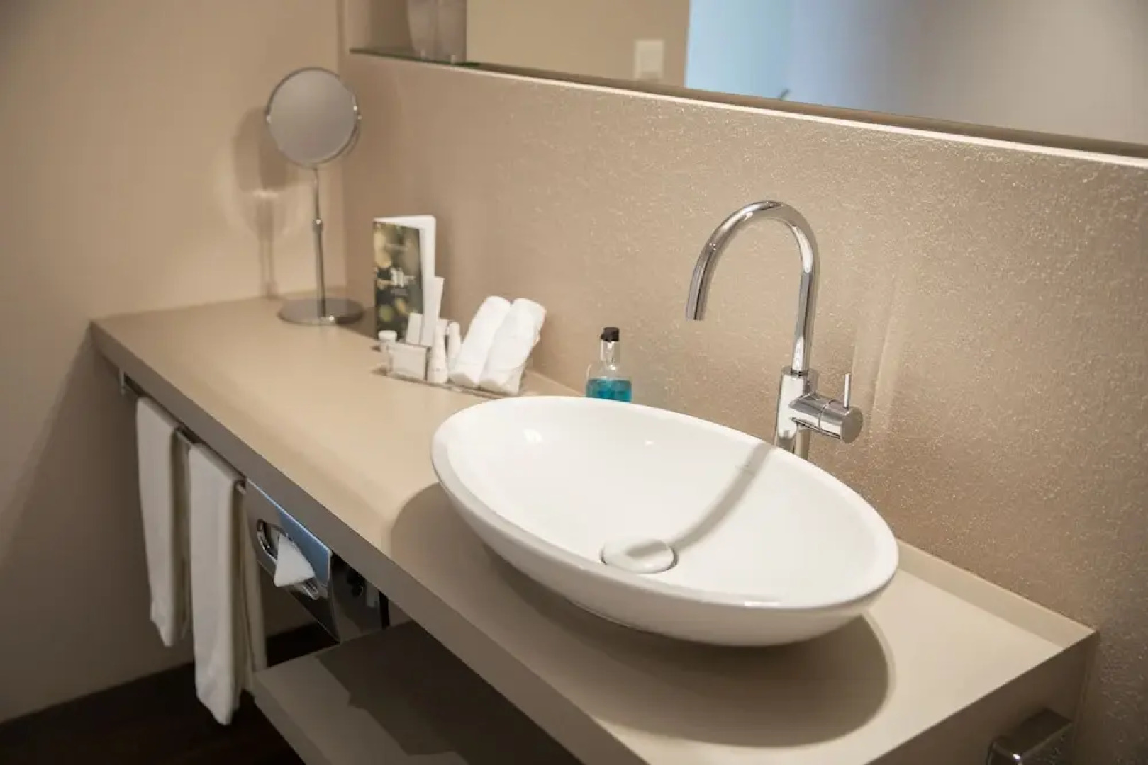 Ochsen Lodge by Ochsen Lenzburg