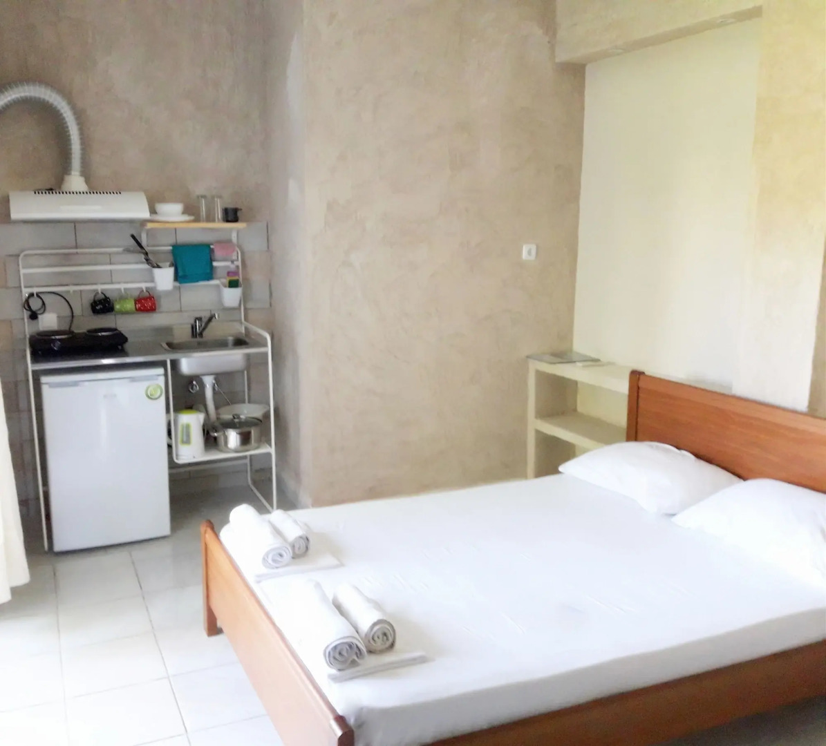 Artemis Studios & Apartments