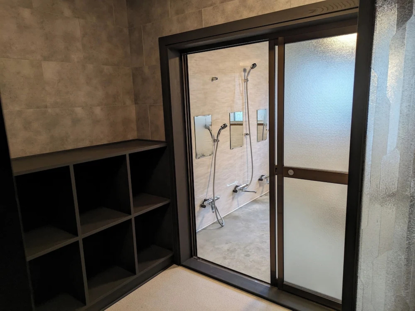 Tanigawa Valley Lodge & Coffee Roastery