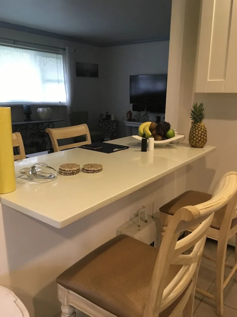 Brushwood House by Smith Point Beach