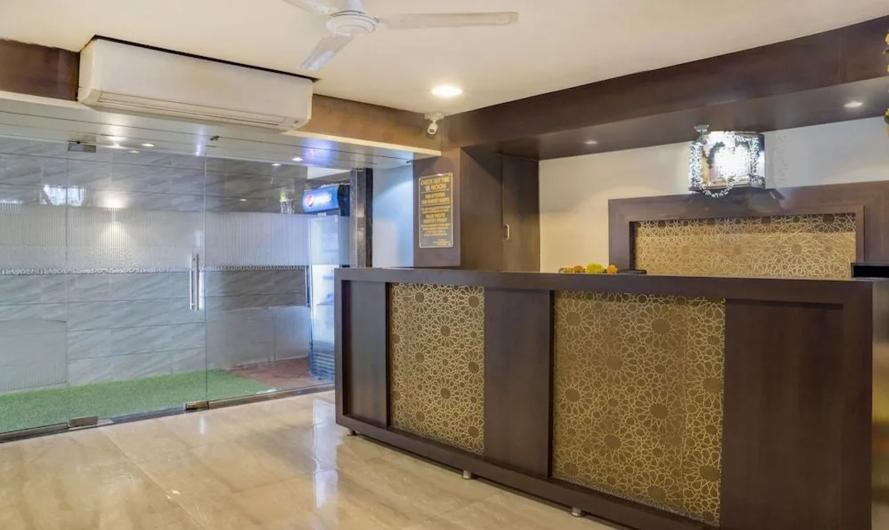 Treebo Trip Everest Lodging