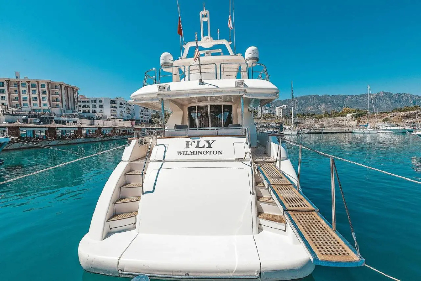 Les Ambassadeurs Marina Hotel & Casino