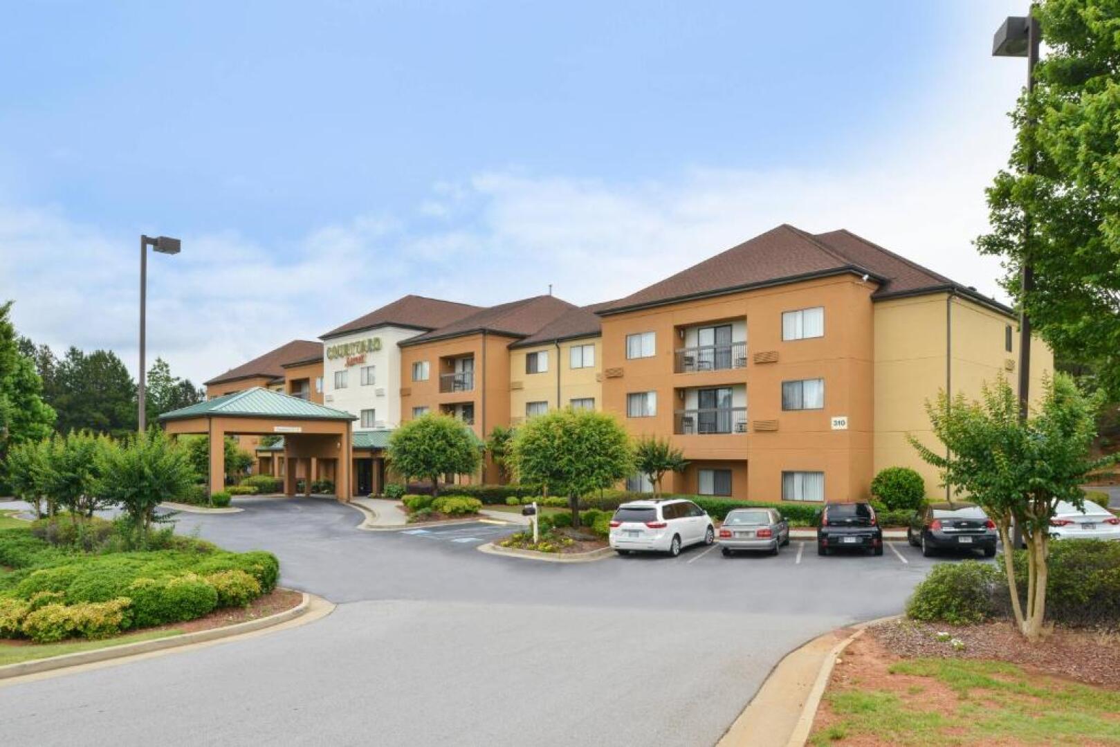 Courtyard Suwanee by Marriott
