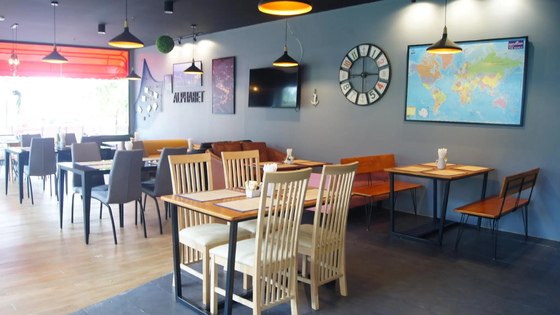 Easy Planet Pattaya