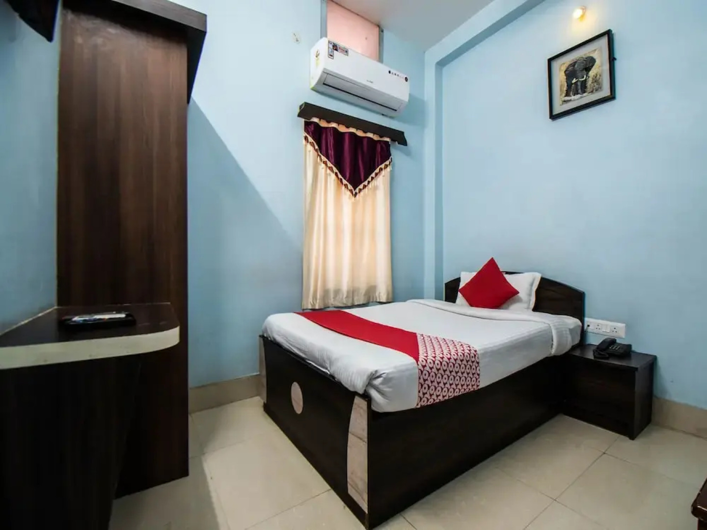 Hotel Double Tree Deluxe by OYO Rooms