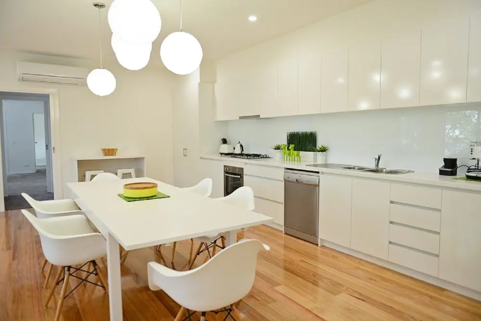 7 Gilmore Smiths Beach House