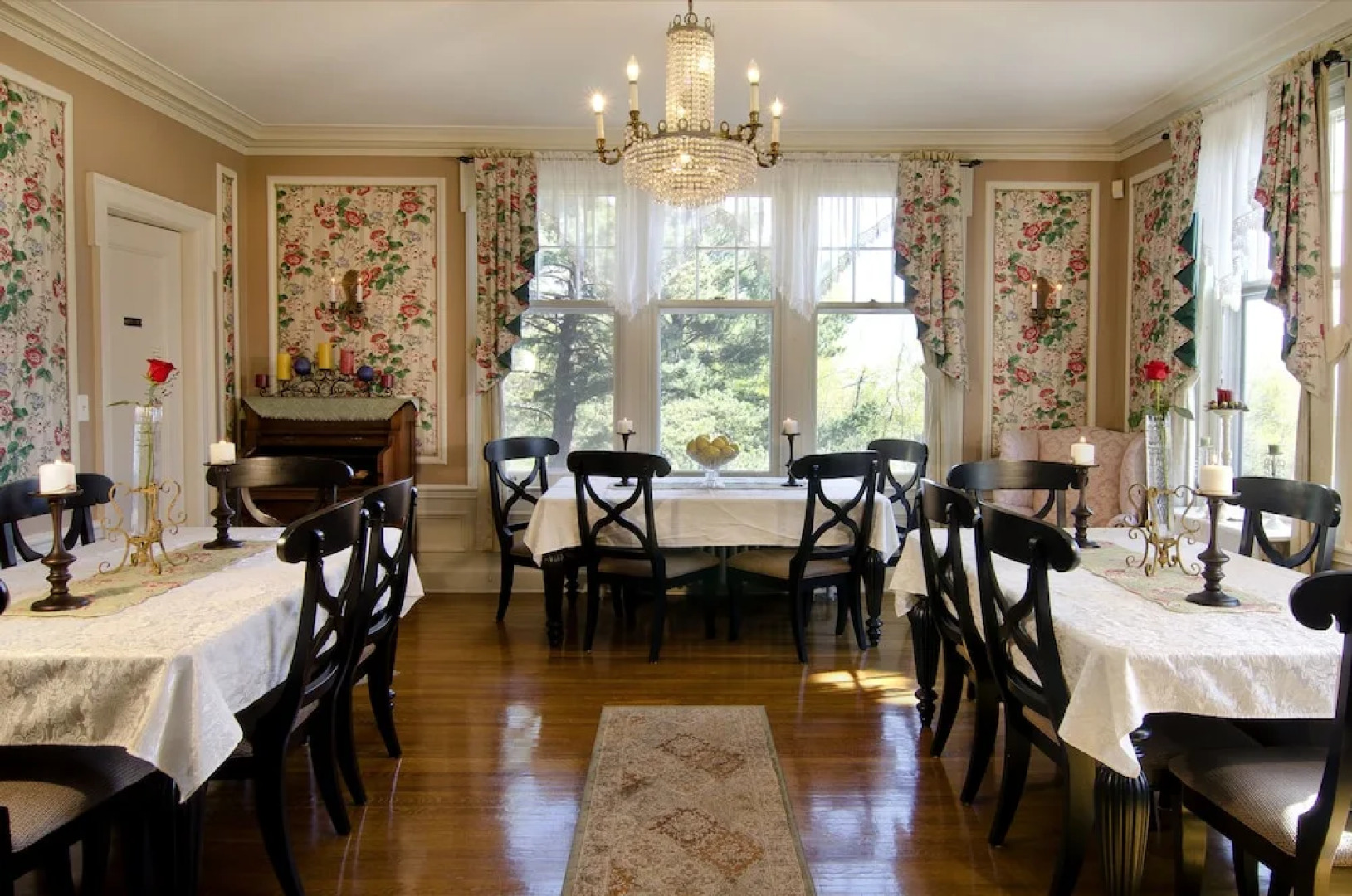 A G Thomson House Duluth Bed and Breakfast