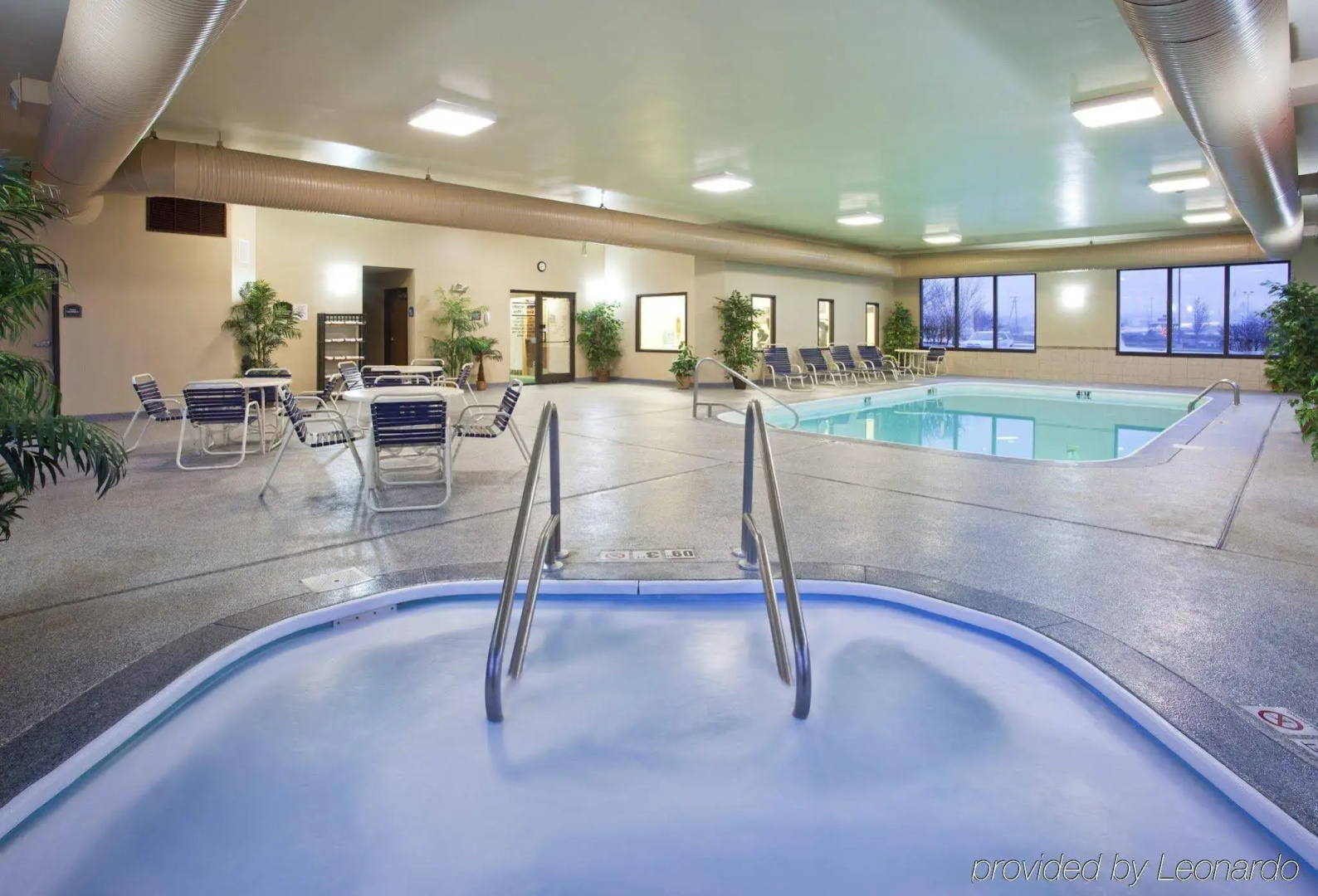 Holiday Inn Express Hotel & Suites FINDLAY