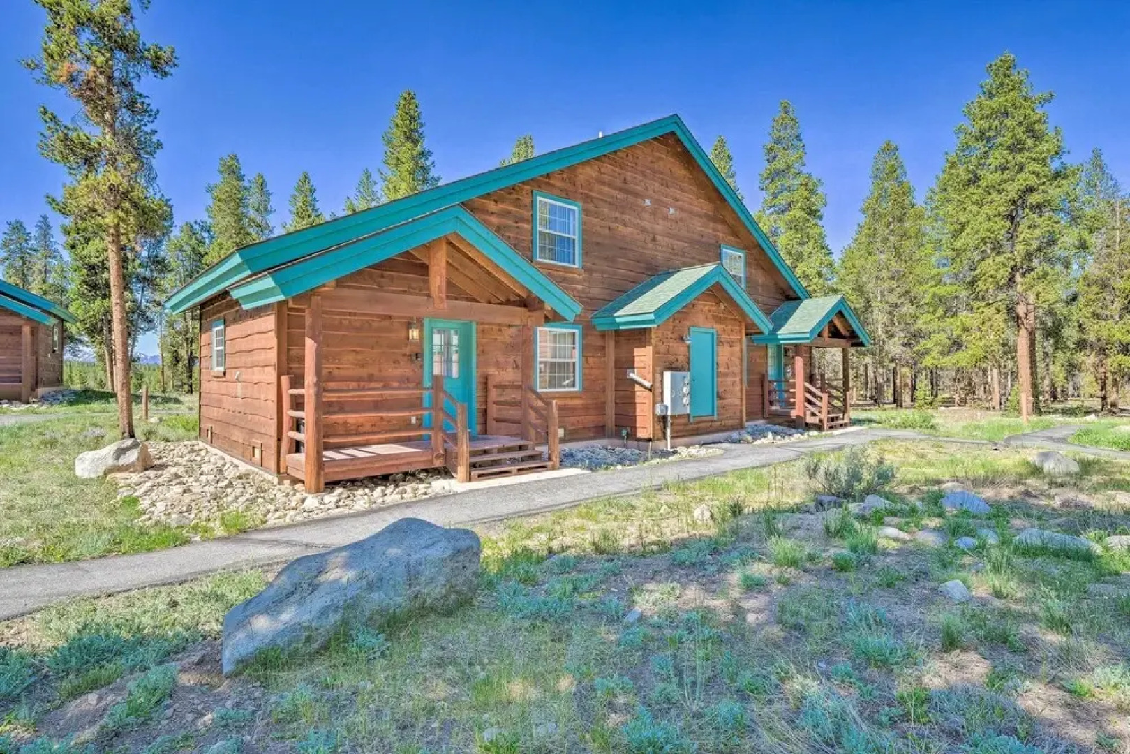 6 Mi to Turquoise Lake: Retreat w/ Covered Deck!