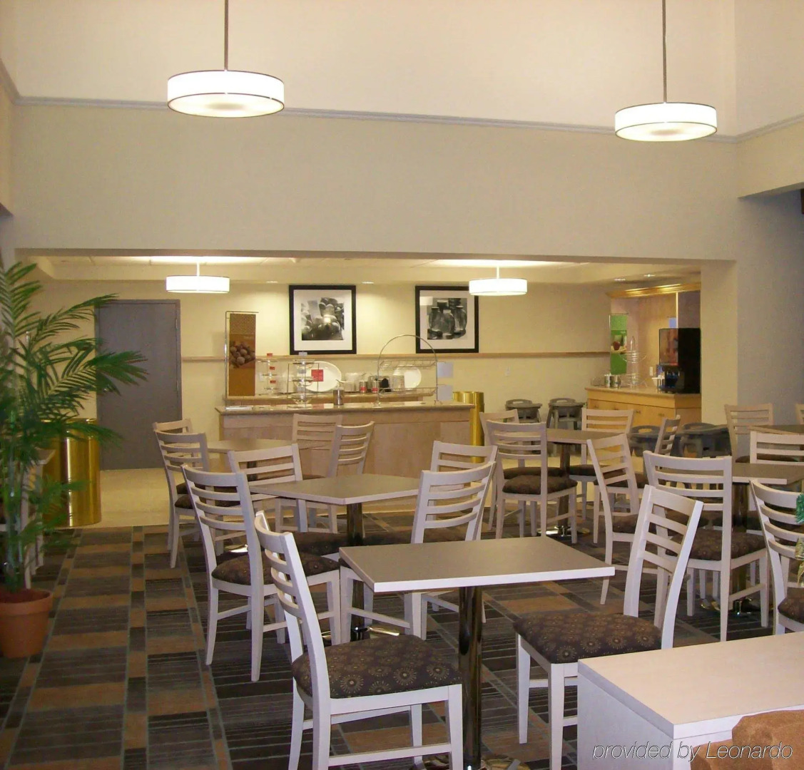 Hampton Inn & Suites Saint John