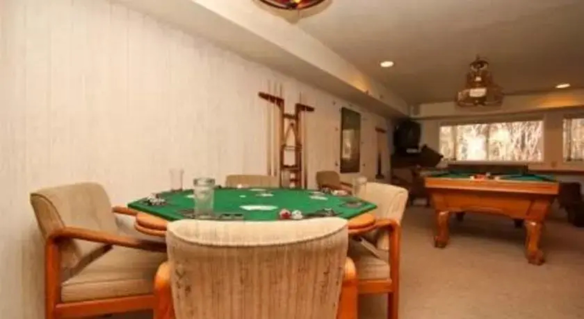 RedAwning Bear Nine Lodge #1309