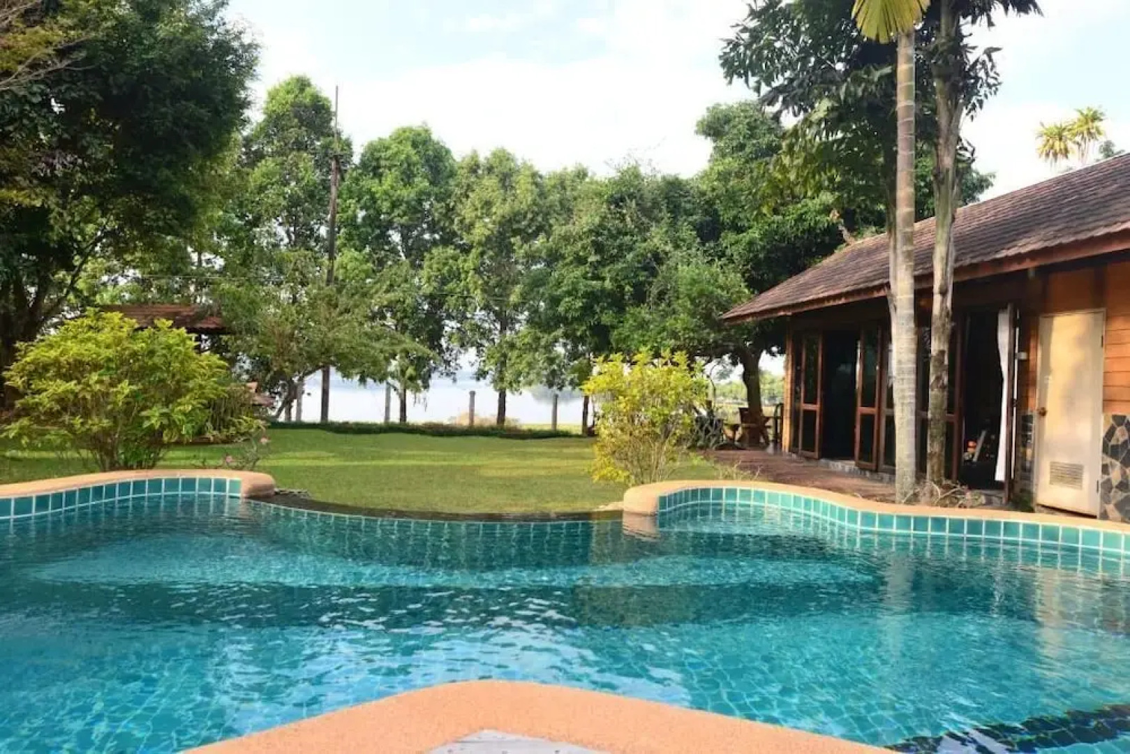 Viang Yonok Hotel Restaurant Sports Club