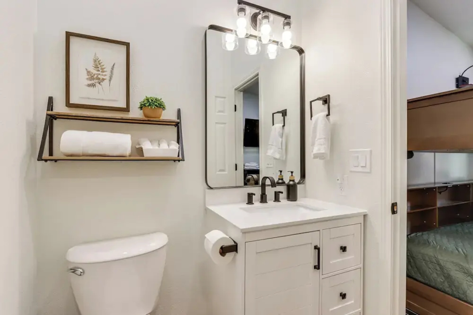 Walk to Table Rock Lake: Updated Cabin w/ Deck!