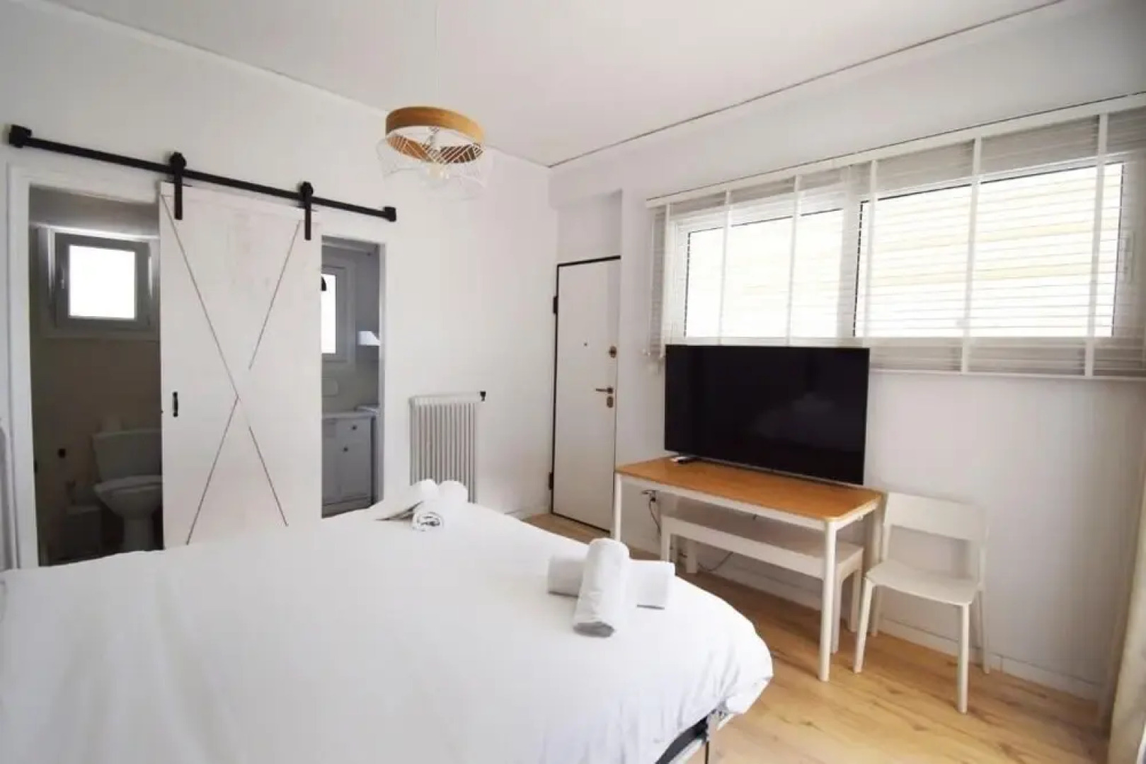 Penthouse Nea Smirni