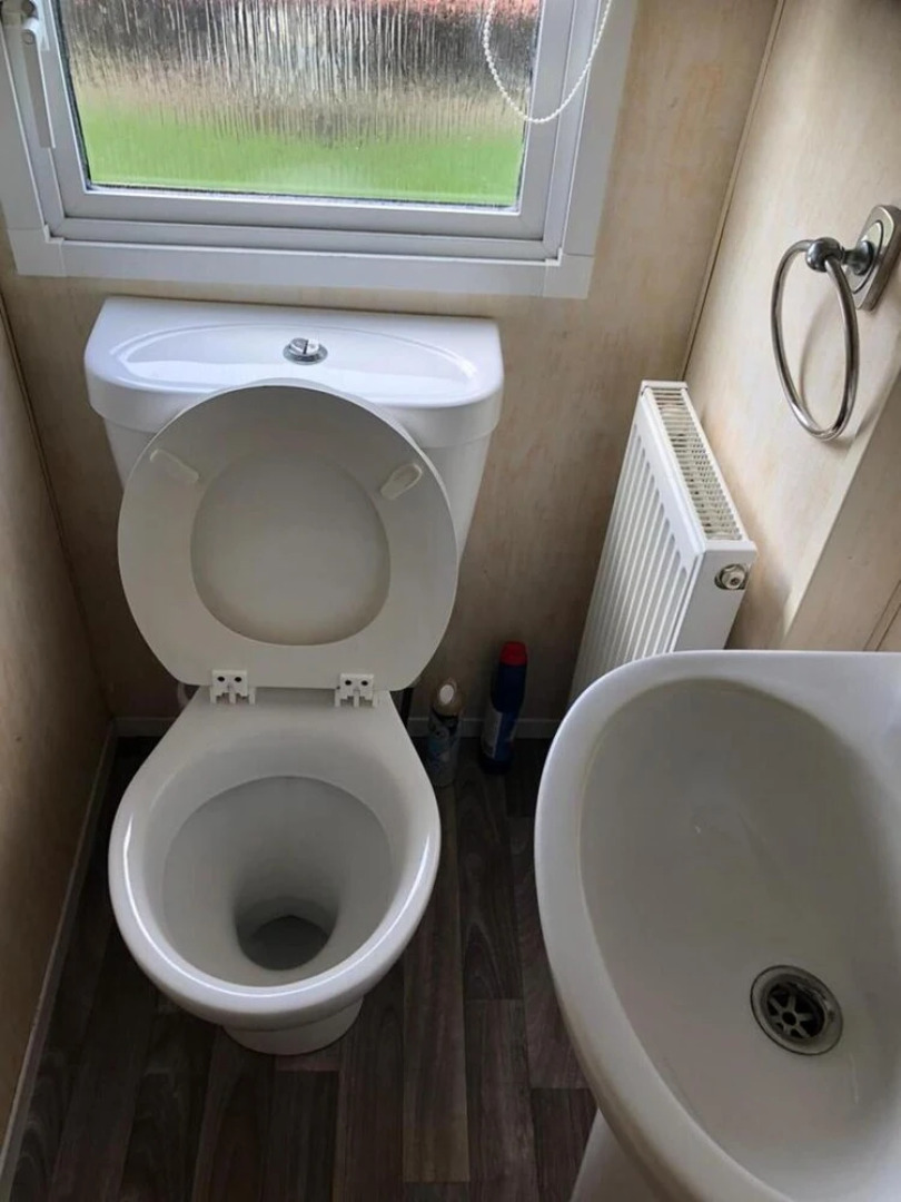 Inviting 3 Bedrooms Caravan gas Central Heating