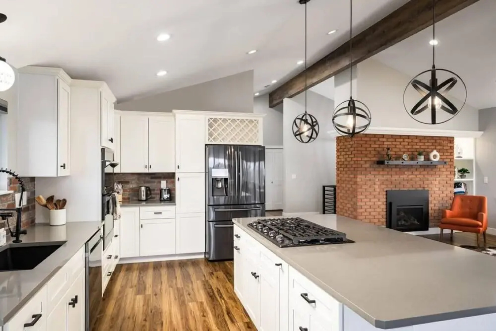 Mountain view Home Spacious Hot Tub Accessible