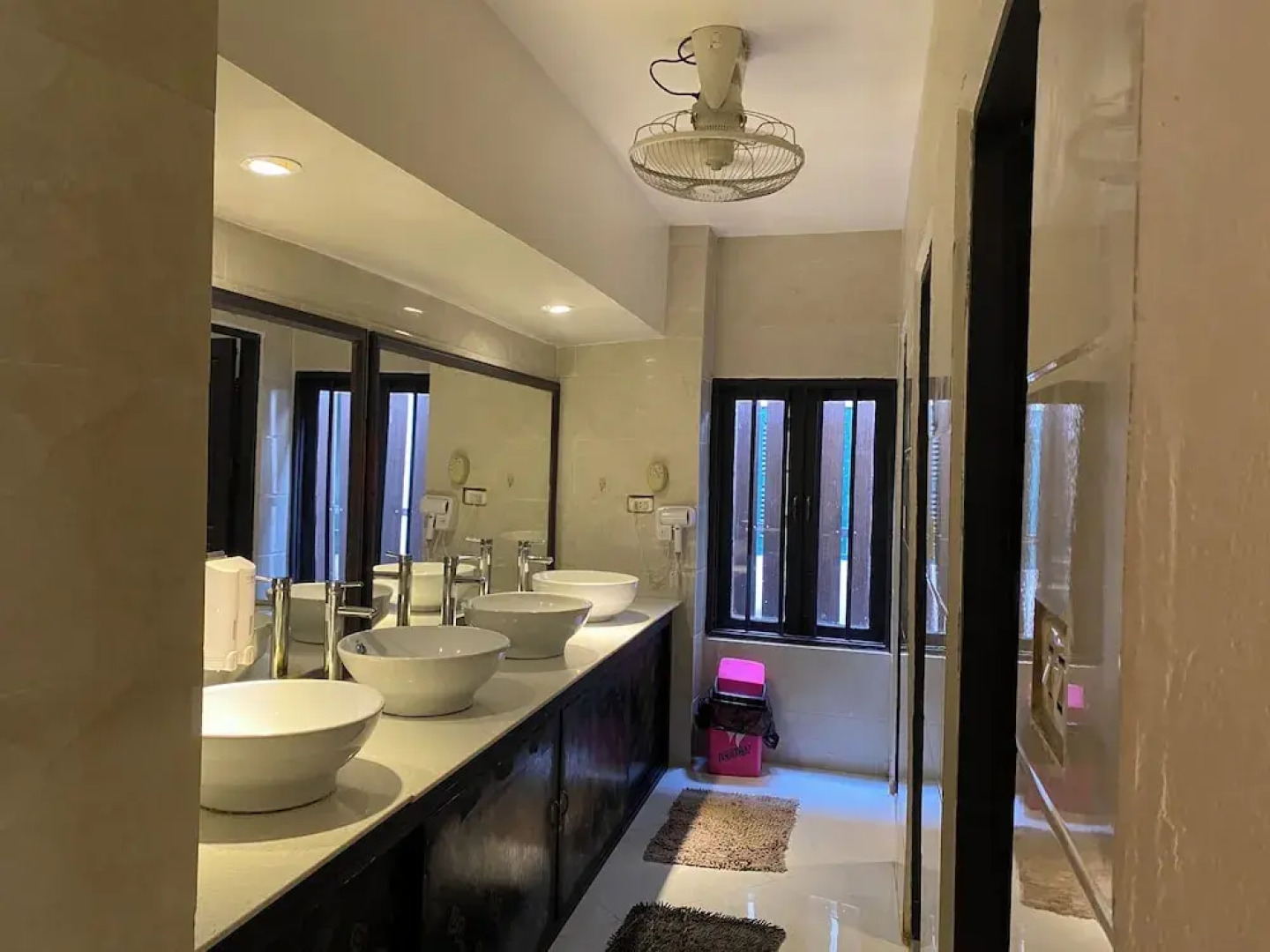 Downtown Backpackers Hostel 2