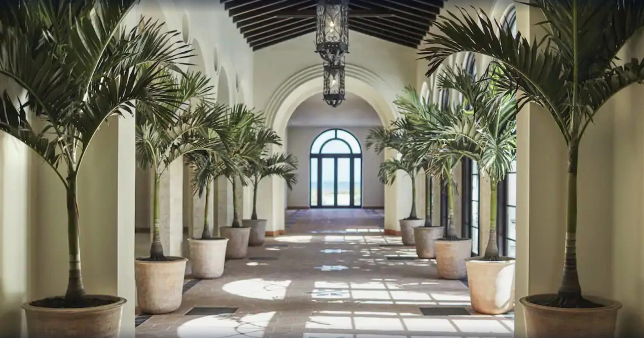 Four Seasons Hotel at The Surf Club