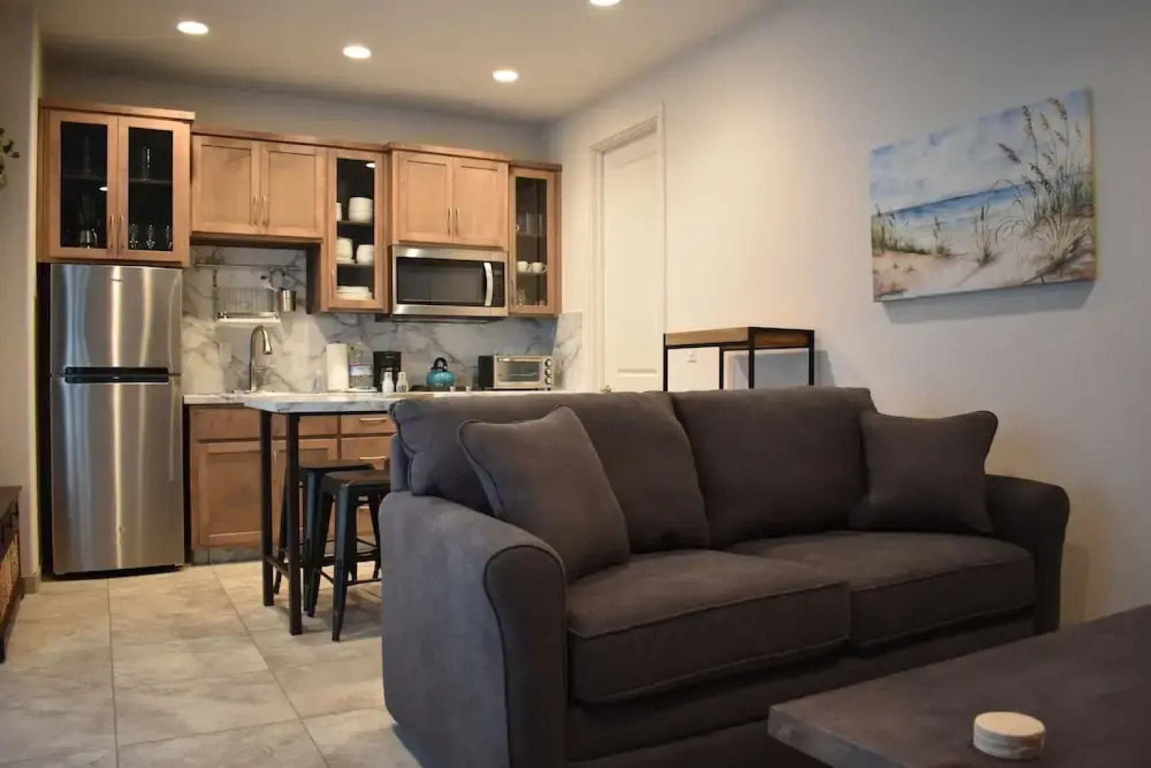 353 Hinds Avenue 1 Bedroom Apts by Redawning