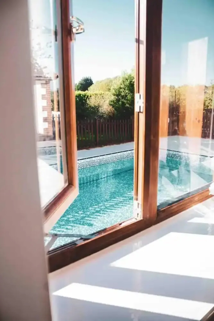 Threeways Retreat With Heated Swimming Pool