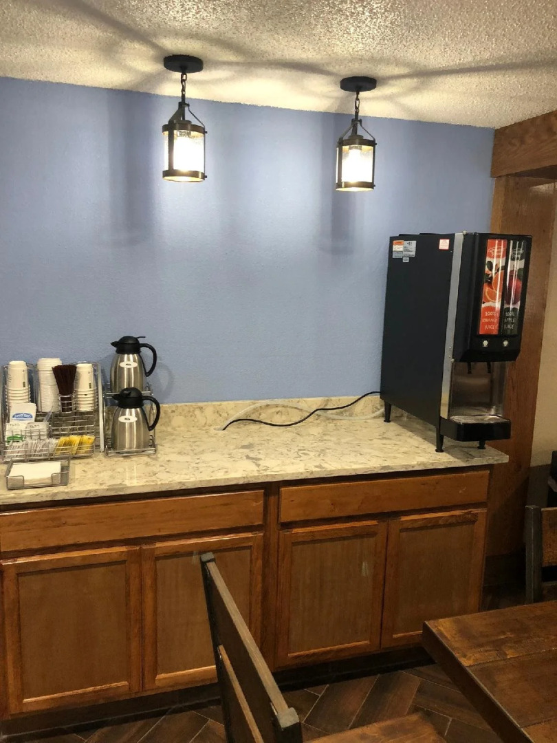 Super 8 by Wyndham Asheville/Biltmore