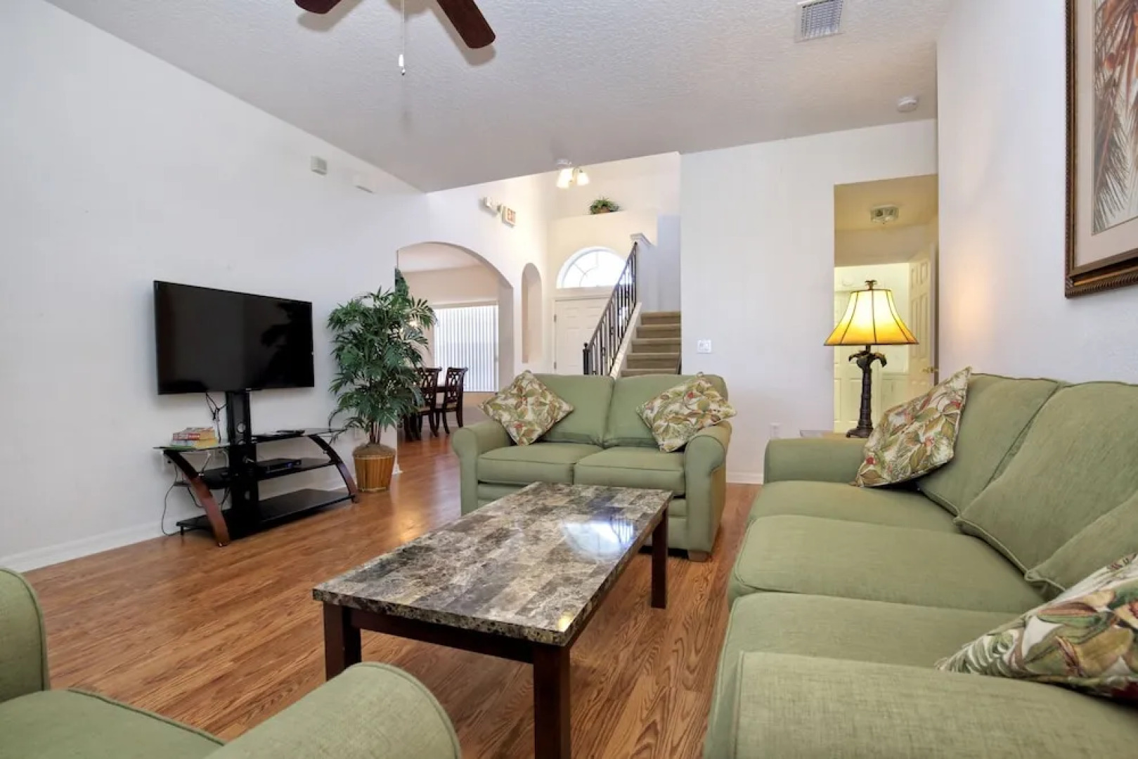 Magnificent Large Home w Pool and Spa