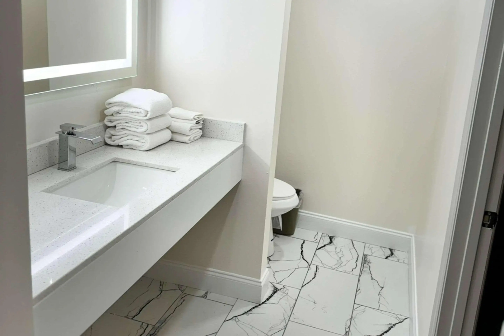 Quality Inn Creekside - Downtown Gatlinburg