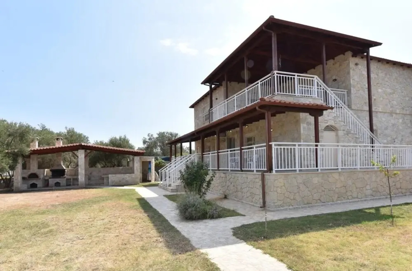 Svetlana s Family Right House by Travelpro S