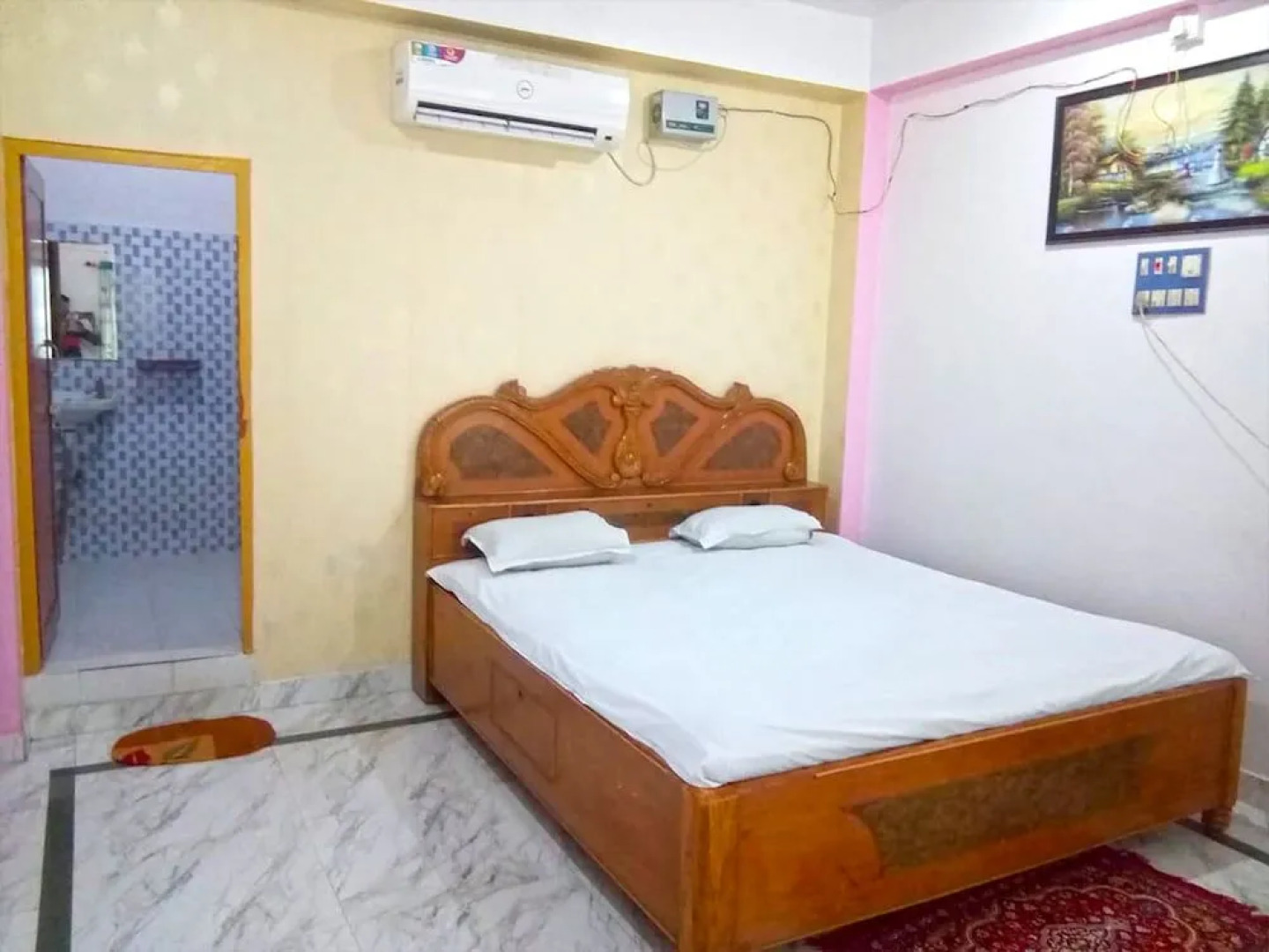 Spot On 44288 Maharaja Palace