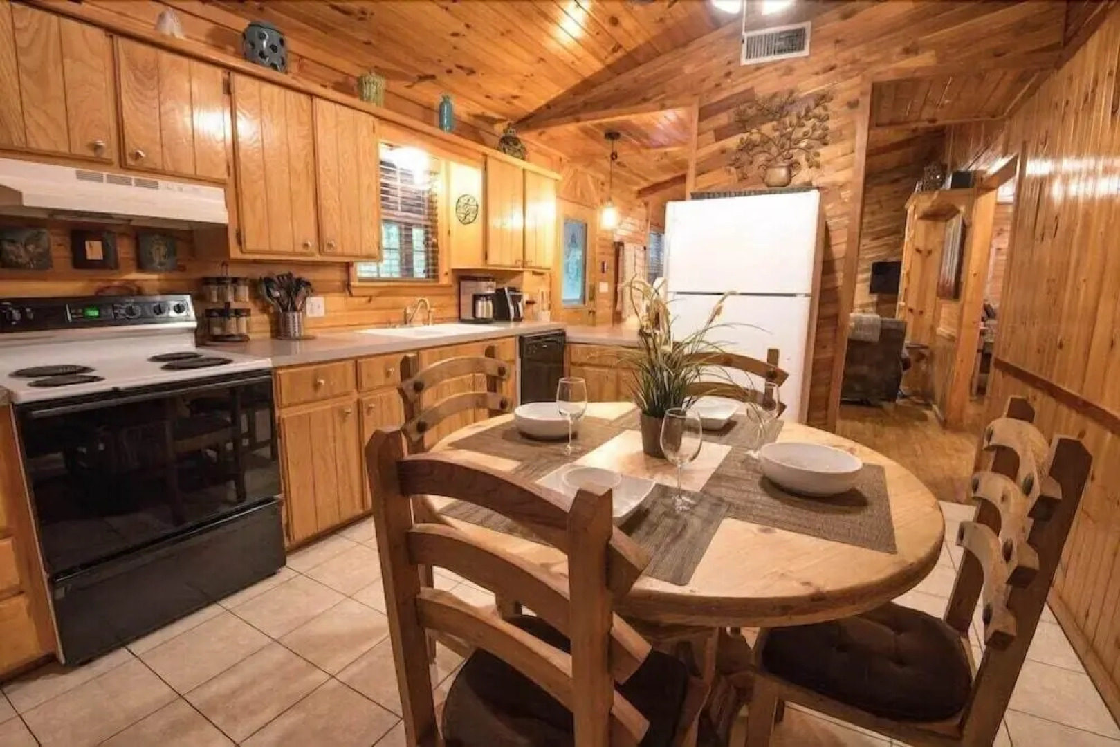 Woodland Hideaway & Cottage - 3 Br Cabin