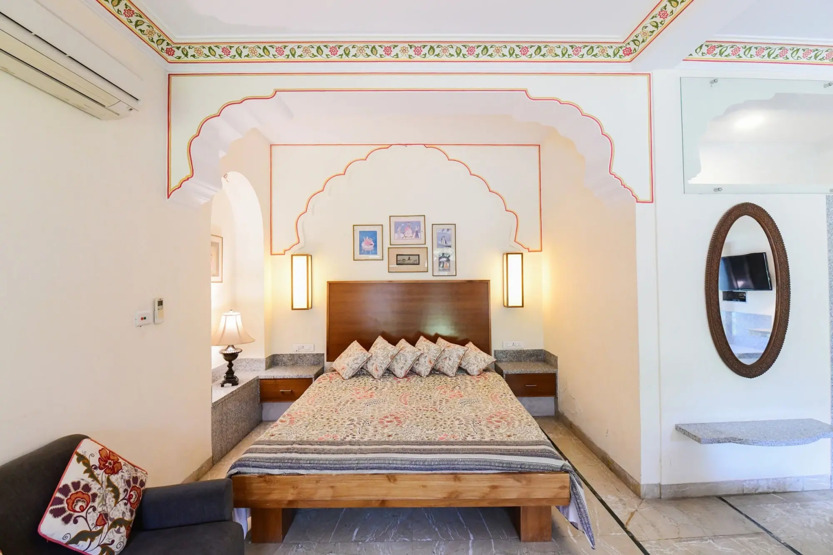Hotel Megh Niwas