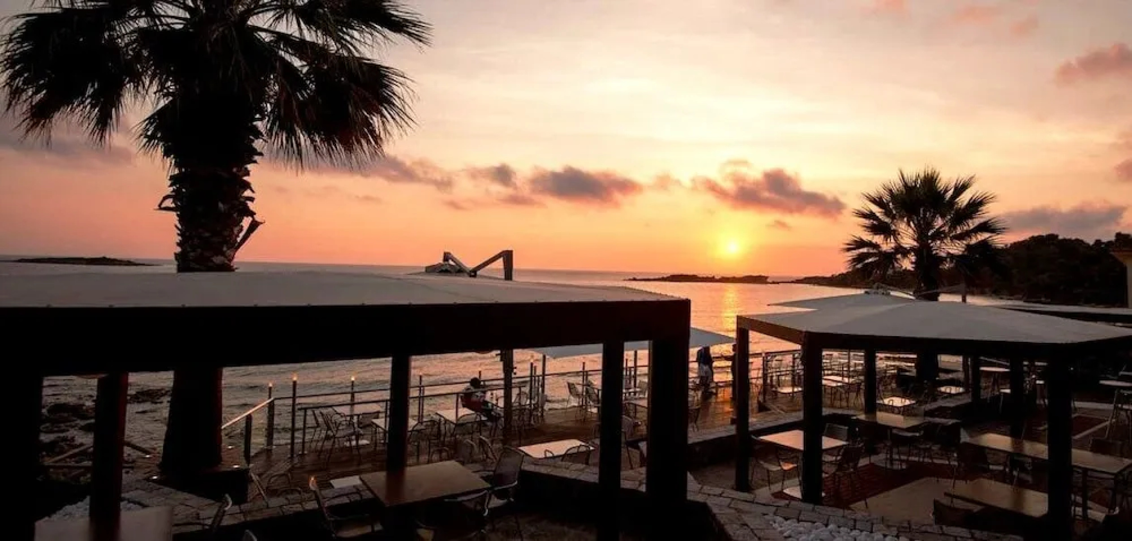 PHEIA, Vriniotis Resorts
