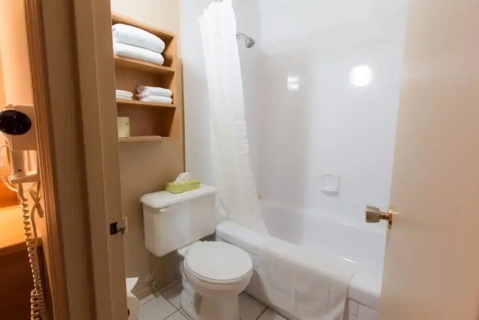 Travelodge by Wyndham Drummondville