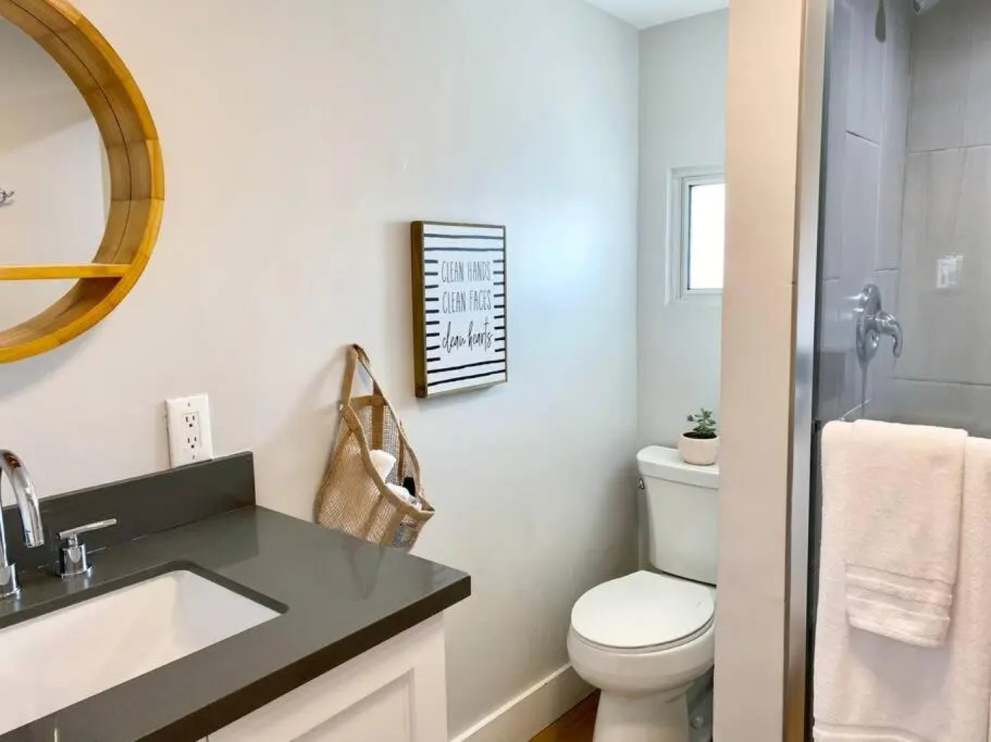 Steps To The Beach, Main Street and Pacific City - 2BR