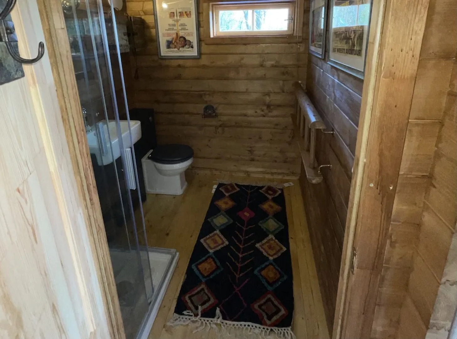 Retro Lodge nr Dartoor With hot tub & opt Sauna