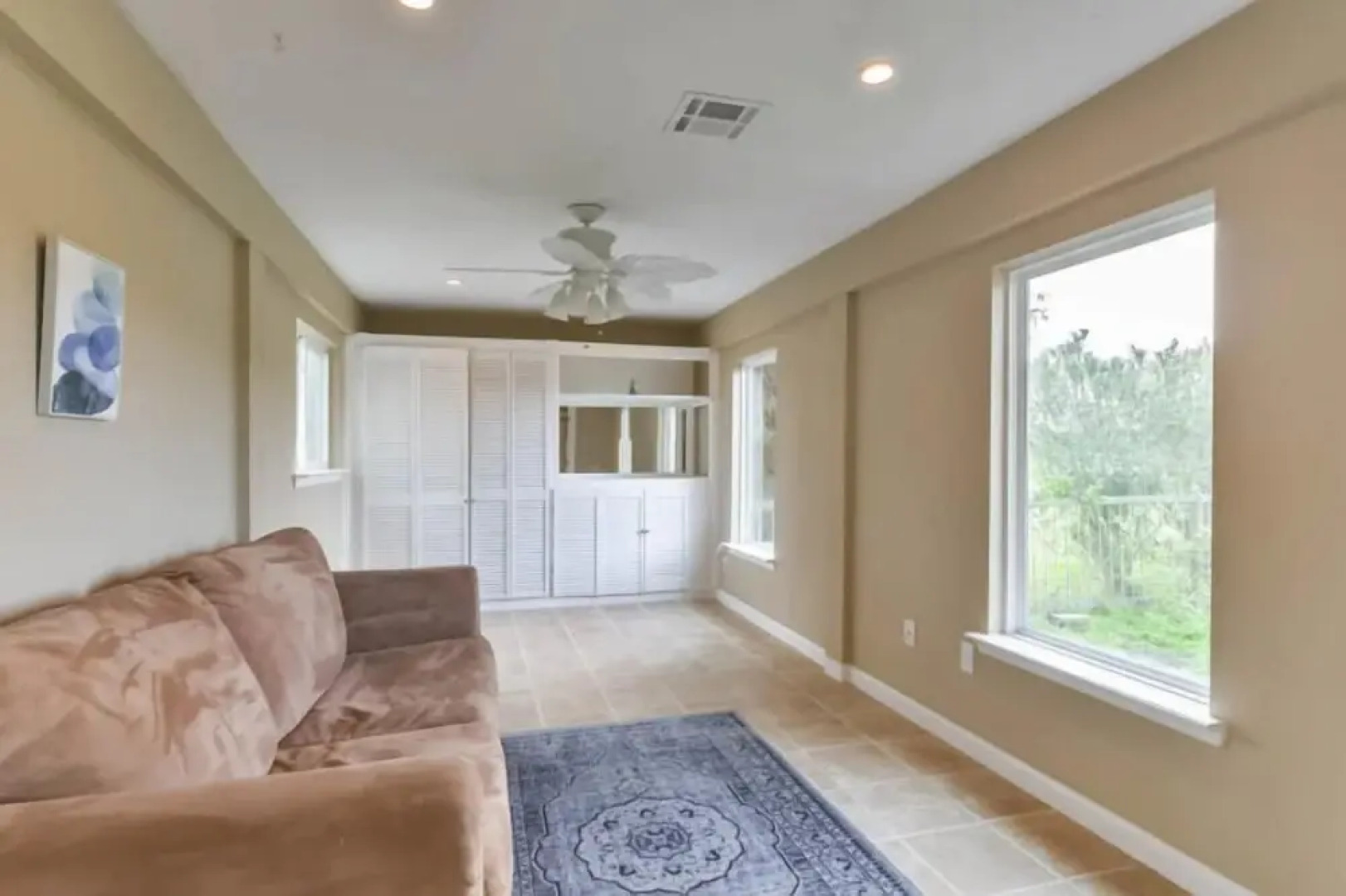 Fun in the Sun in Seabrook Kemah Huge Deck Games Fishing Pet Friendly