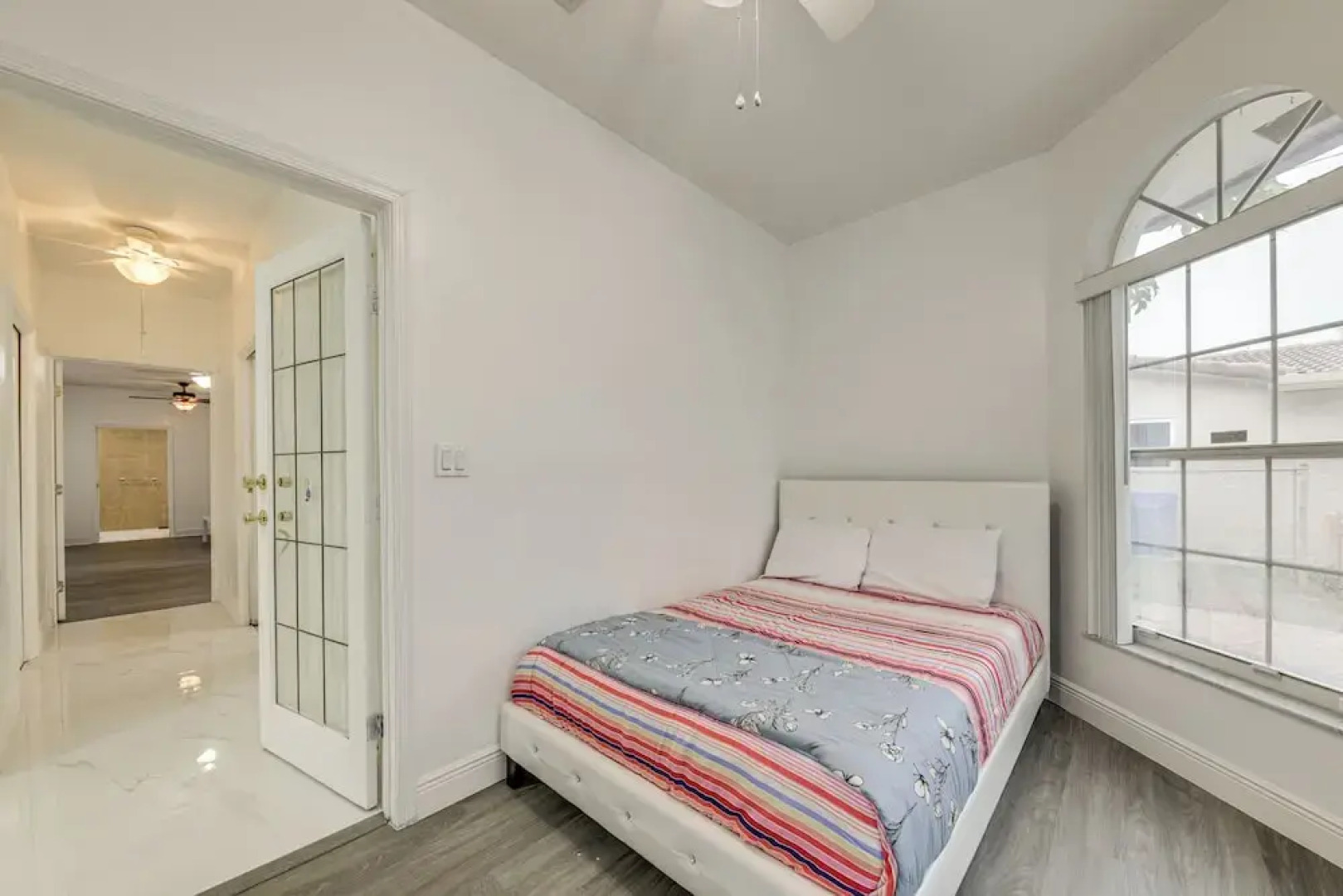 Swim, Barbecue & Game: Home 4 Mi to Pompano Beach!