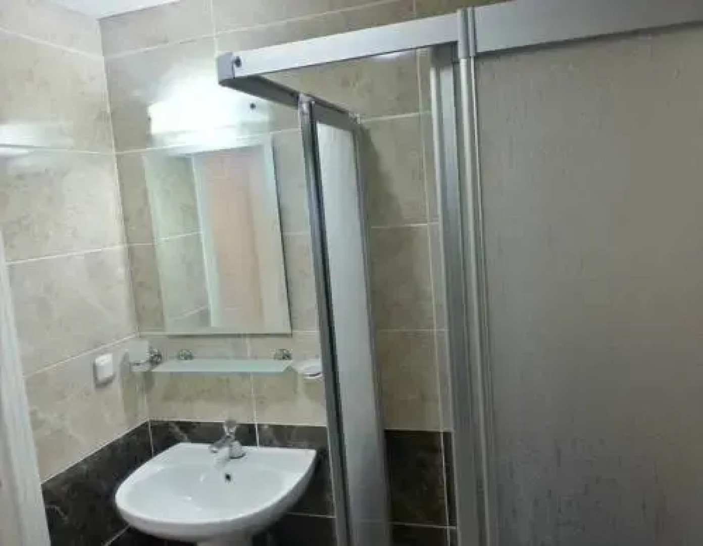 Kleopatra Apartments