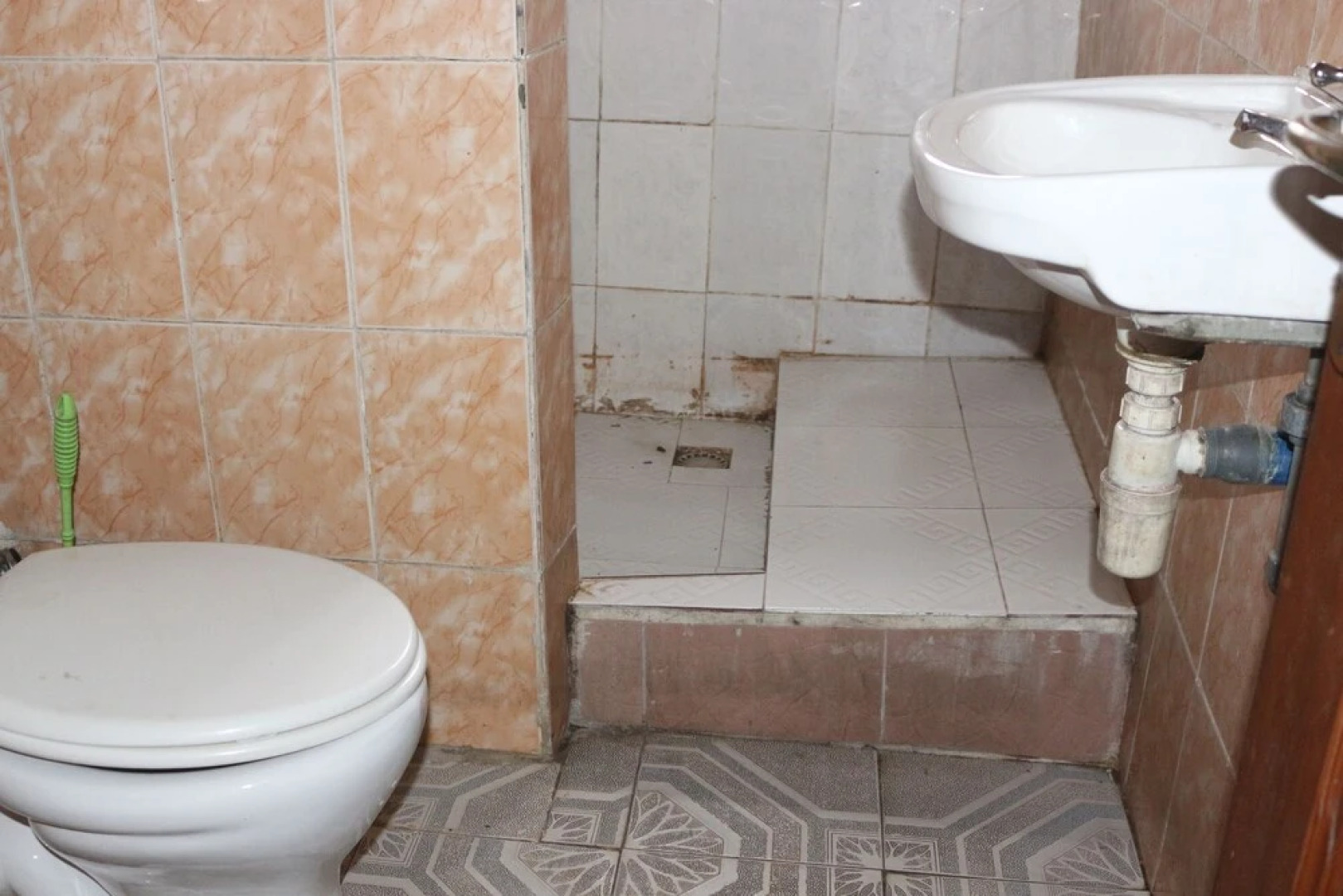 Bv.Standard Executive Suite