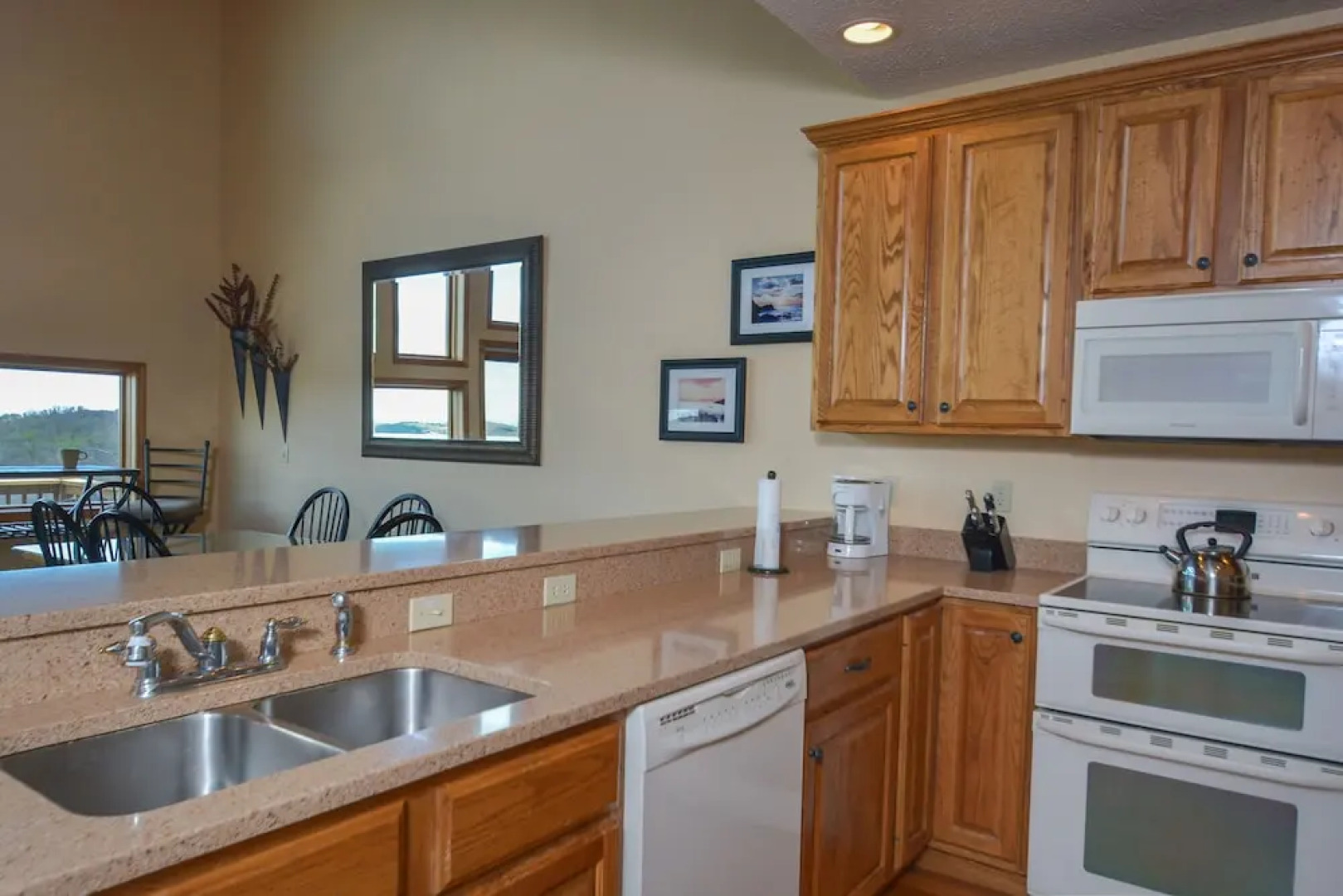 Amazing Overlook 3 Bedroom Townhome