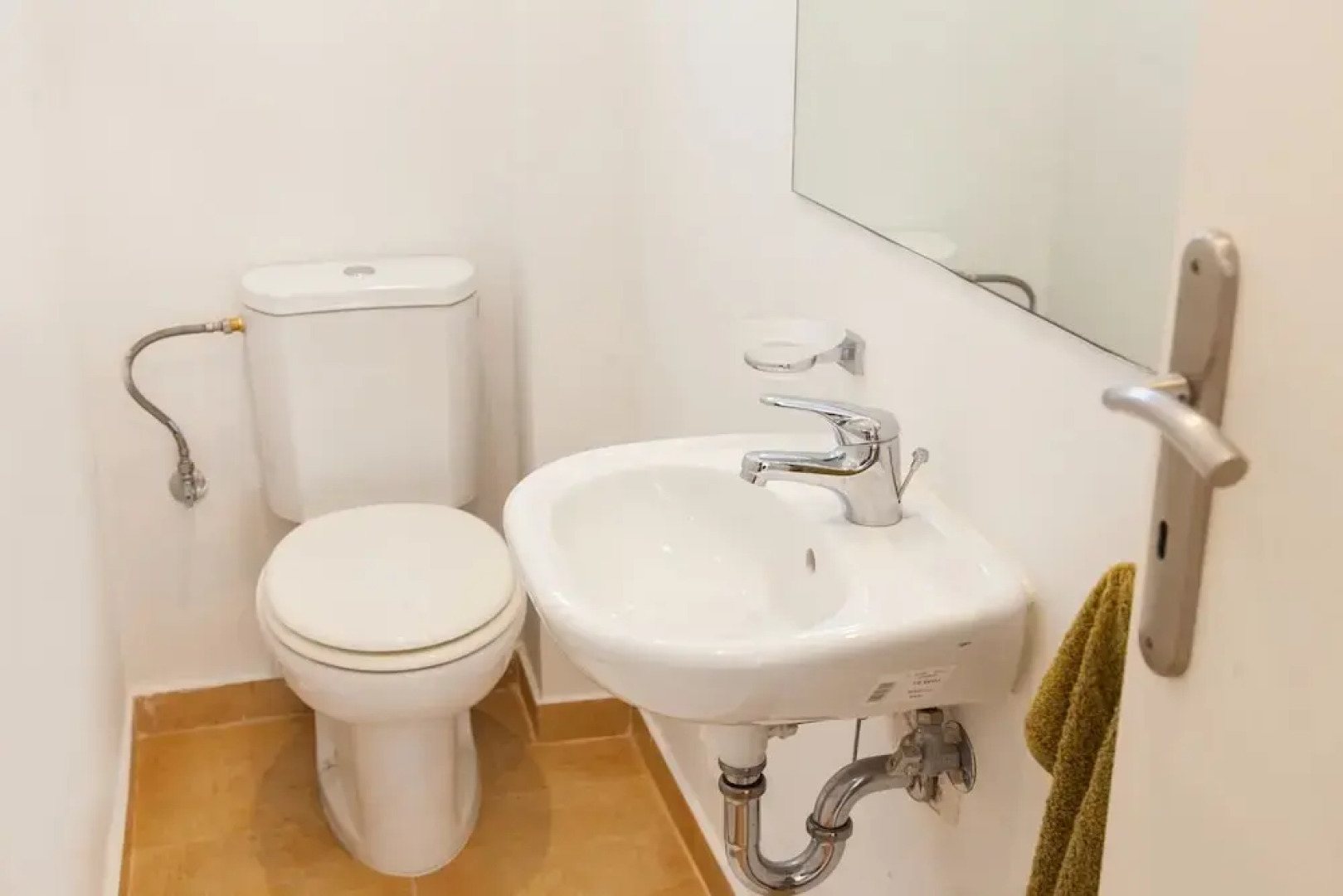 Lovely Apartment in Rafina