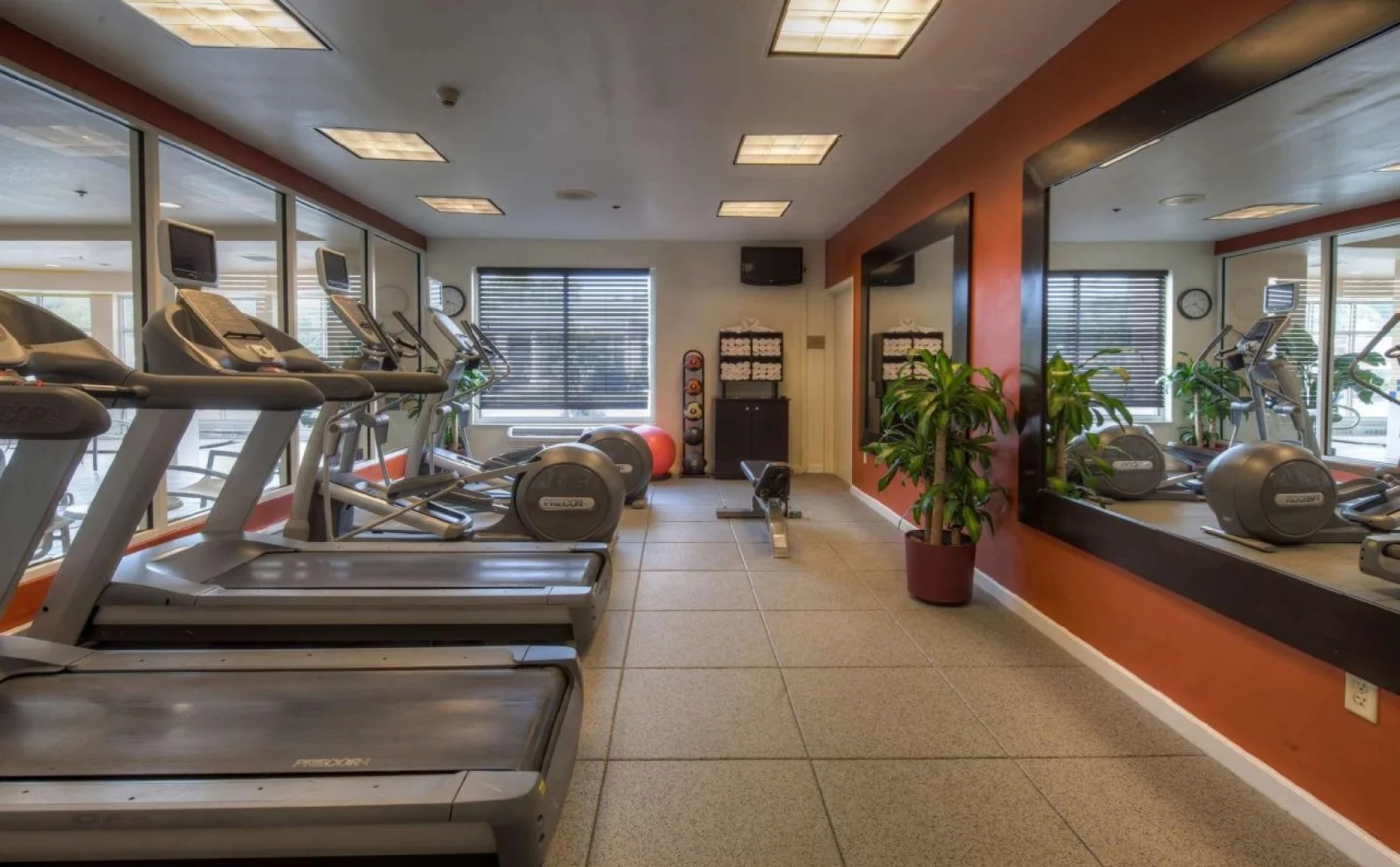 Hilton Garden Inn Norwalk