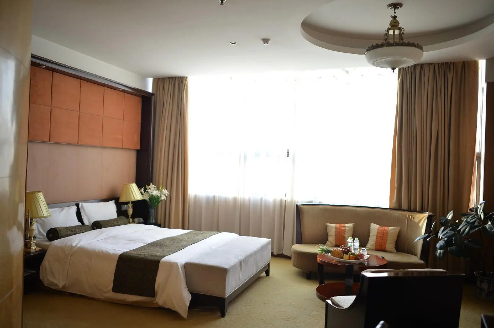 Qingdao Great Tang Harvest Hotel