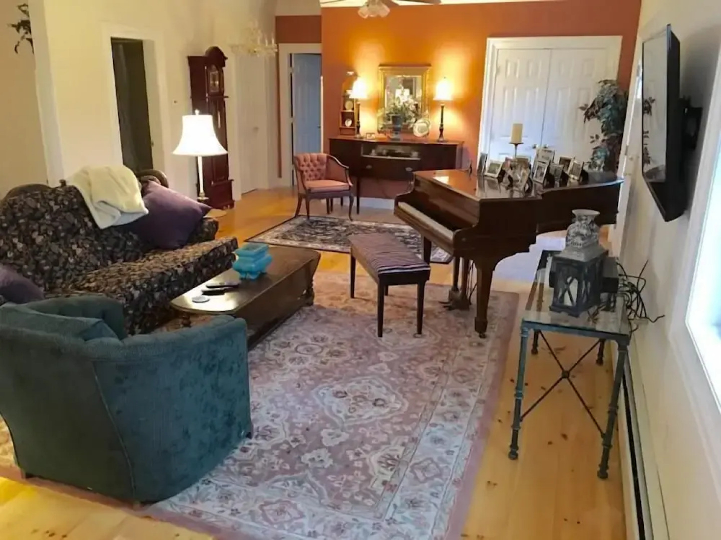 Clamshell By The Sea