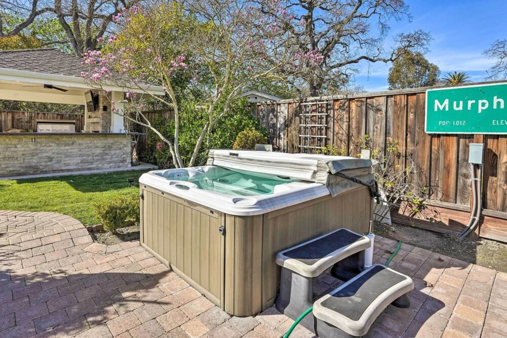 Pleasant Hill Studio w/ Pool & Hot Tub Access