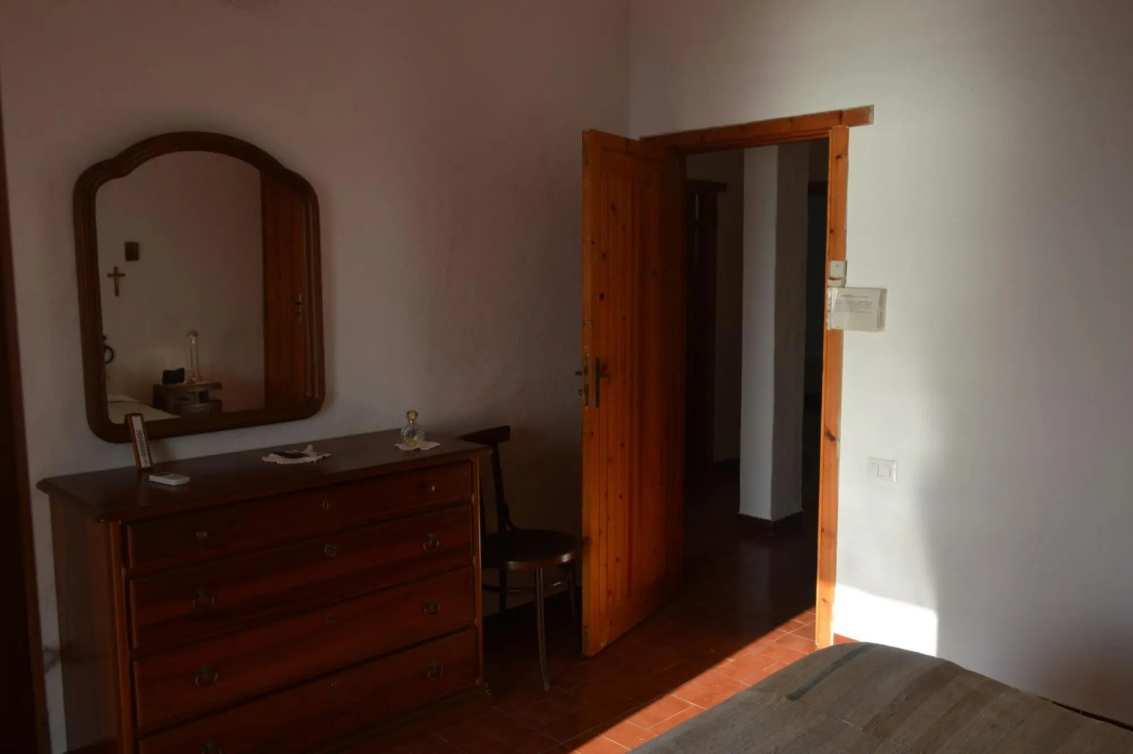 Seafront holiday home twenty meters from the western shore of Sardinia in S'archittu Beach-Casa del Giglio