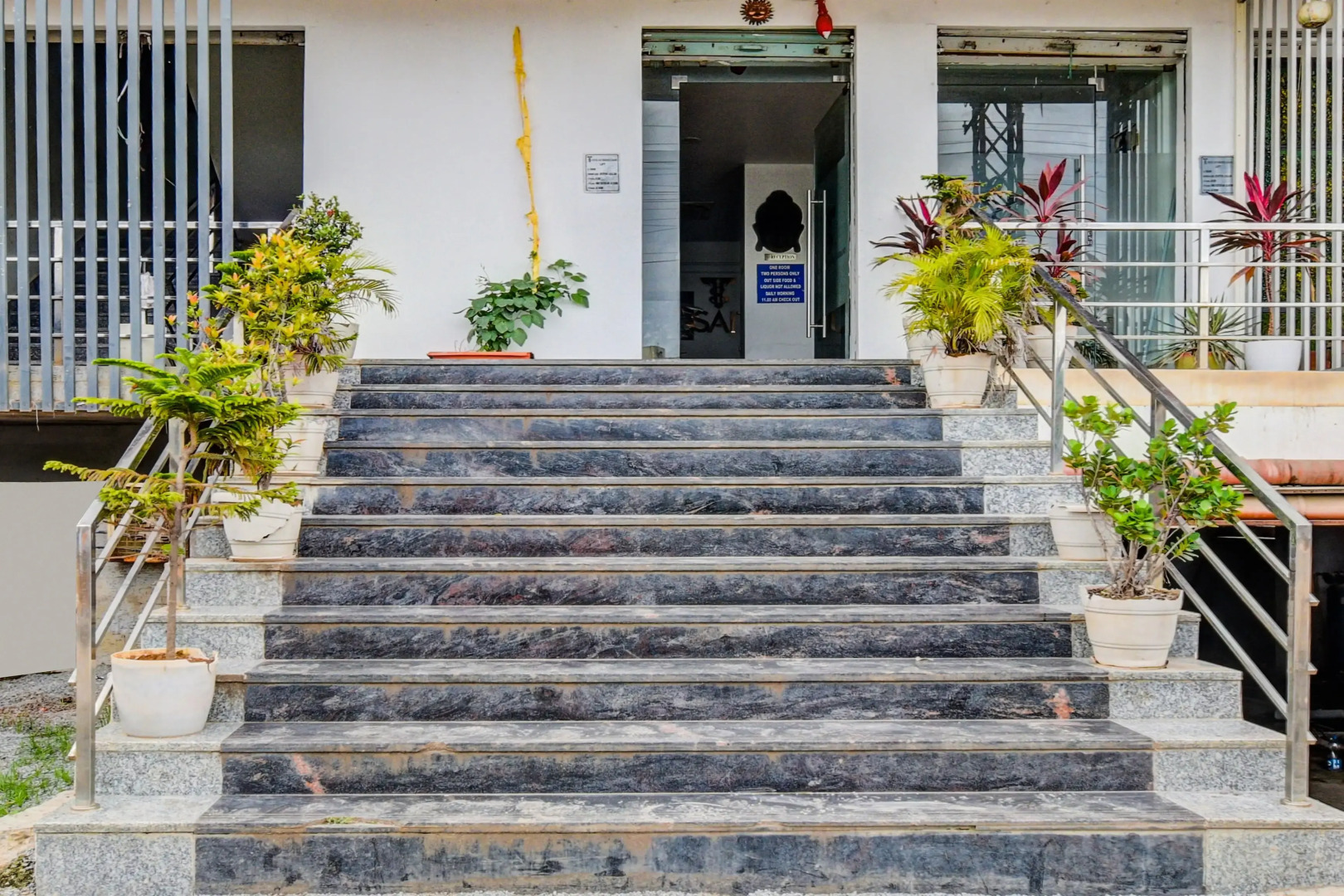 Townhouse Oak Shri Jagannath Temple Formerly Sai Thrishul Grand