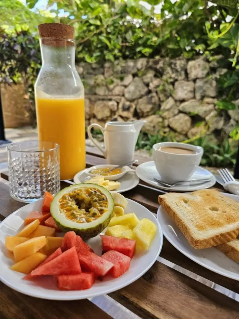 Yara Beach Apartahotel