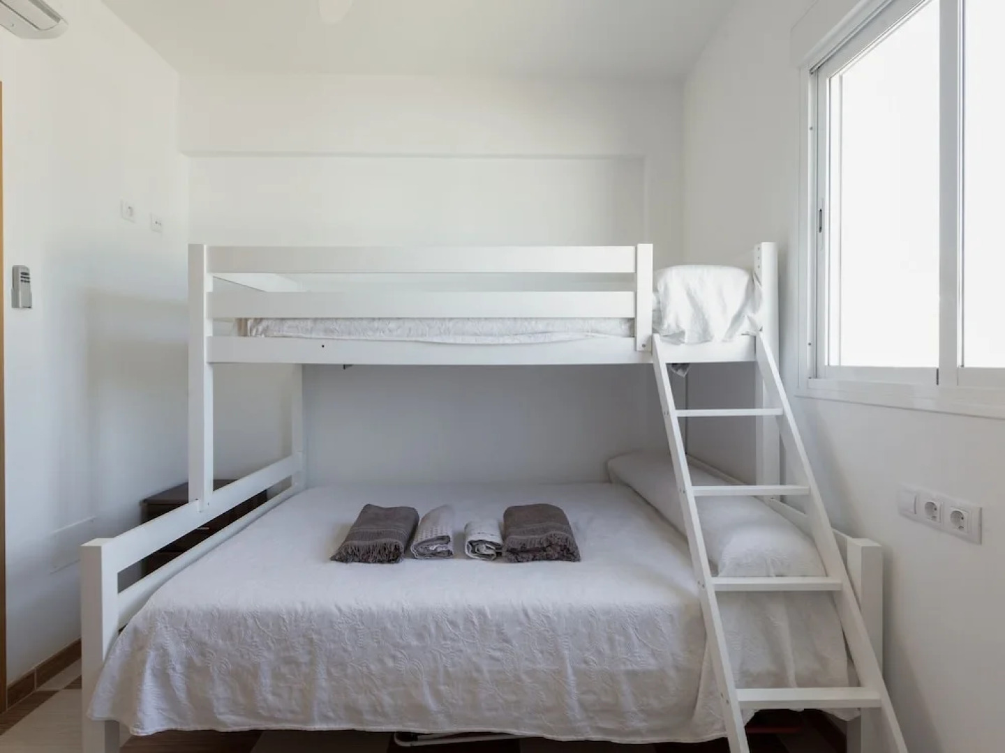 Cosy Holiday Home in Carboneras near Andaluz Park and Beach